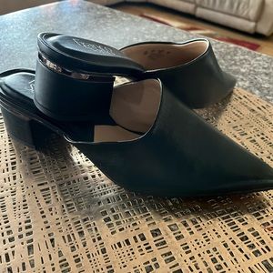 Franco Sardi black leather low heels shoes. Like new. Chunk Heel gold trim